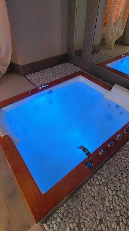 Hydrosuite